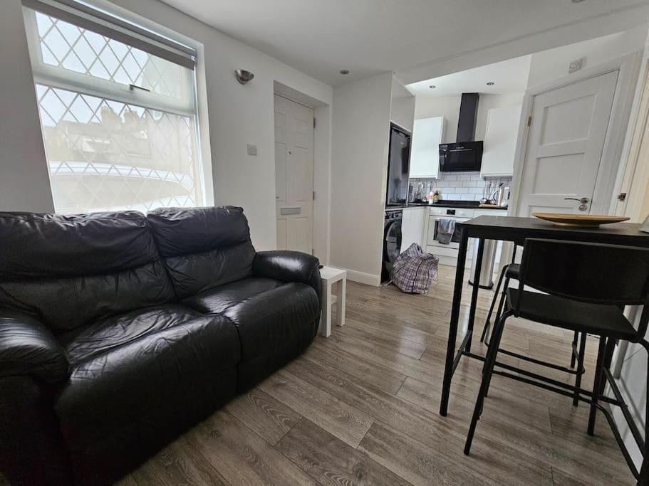 1 Bed House Luton Town Center 아파트 외부 사진